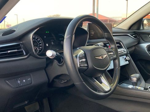 Used 2025 Genesis G70 2.5T image 7