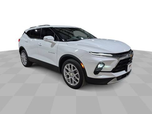 Certified 2023 Chevrolet Blazer LT w/ Sound & Technology Package AWD/4WD image 2