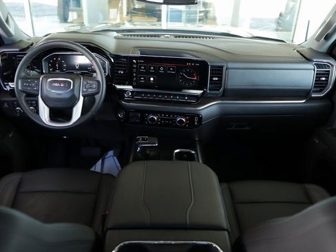 Used 2024 GMC Sierra 1500 SLT w/ SLT Premium Plus Package image 21