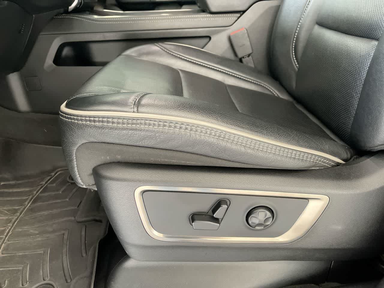 Used 2019 RAM 1500 Limited AWD/4WD image 12