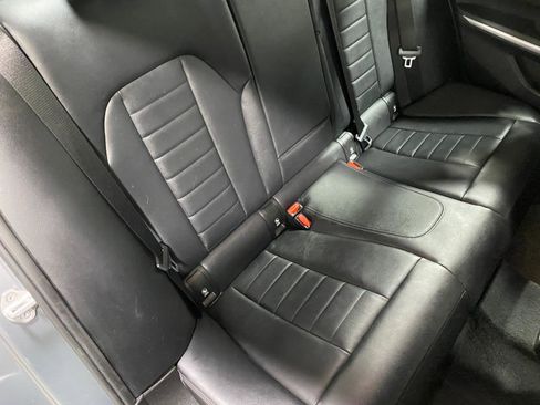 Used 2023 BMW 330i xDrive Sedan w/ Premium Package image 15