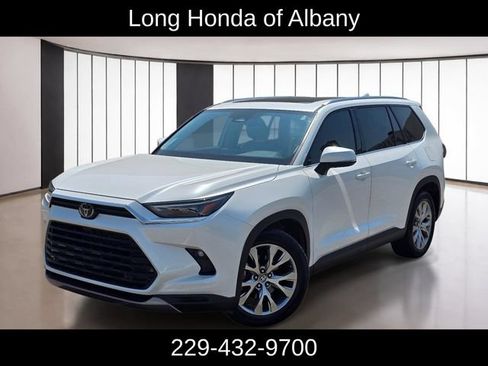 Used 2024 Toyota Grand Highlander FWD image 1
