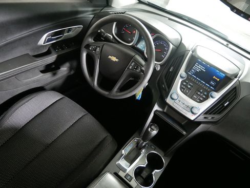 Used 2017 Chevrolet Equinox LS AWD/4WD image 9