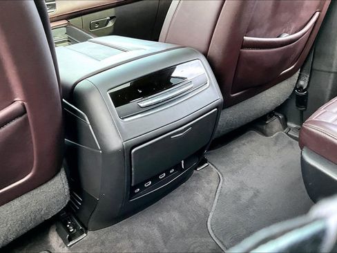 Used 2022 Cadillac Escalade Sport Platinum w/ LPO, ONYX Package AWD/4WD image 25