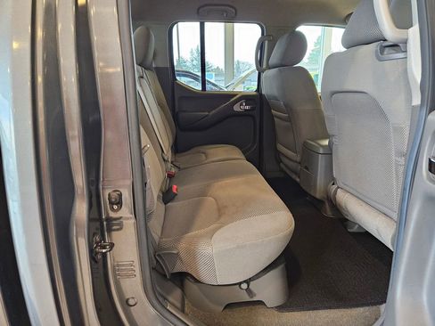 Used 2005 Nissan Frontier SE image 27