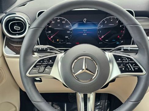 Certified 2025 Mercedes-Benz GLC 300 4MATIC image 34