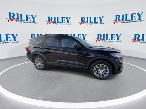 New 2026 Ford Explorer Active w/ Active Comfort Package AWD/4WD image 9