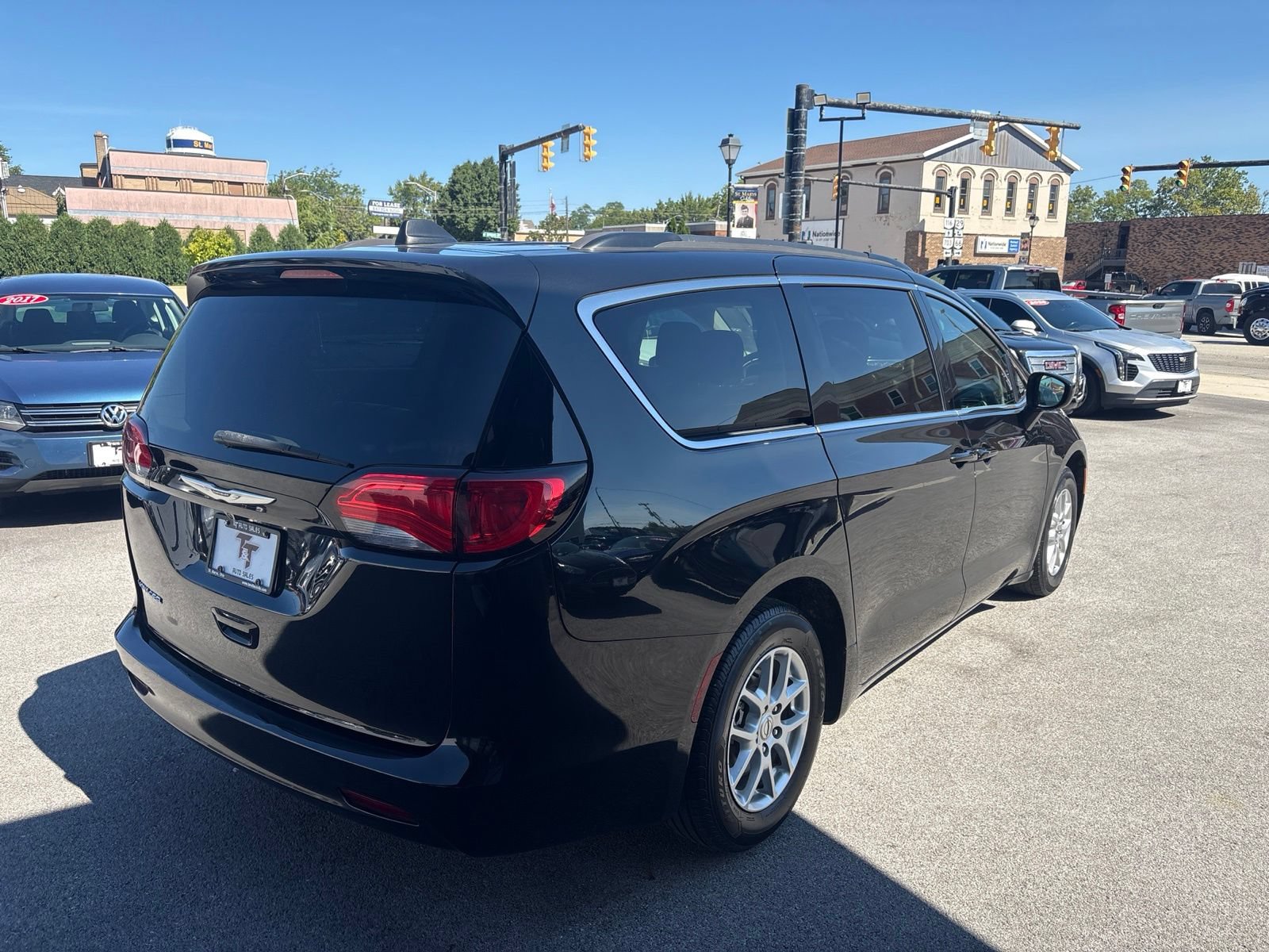 Used 2021 Chrysler Voyager Lxi FWD image 5