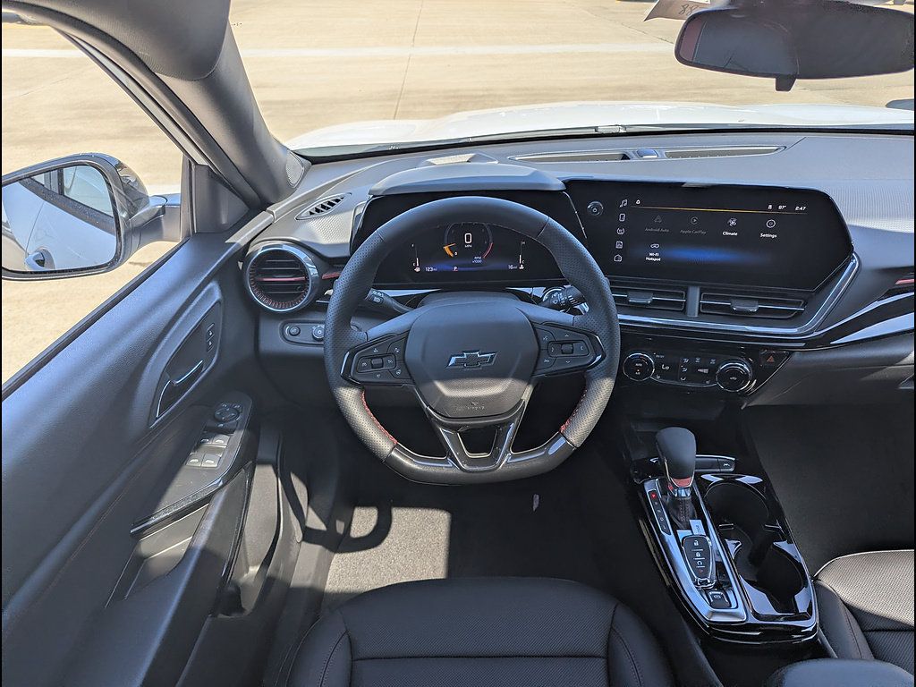 New 2026 Chevrolet Trax RS w/ Sunroof Package FWD image 3