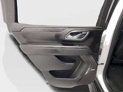 Used 2024 GMC Yukon SLT RWD image 26