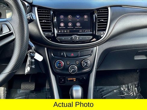 Used 2021 Chevrolet Trax LT image 6