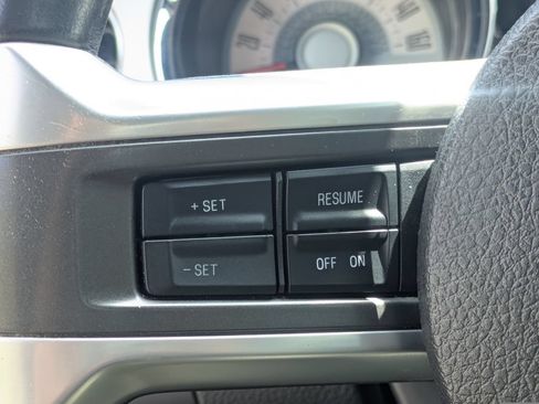 Used 2011 Ford Mustang GT Premium w/ Comfort Pkg RWD image 22
