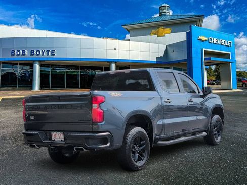 Used 2021 Chevrolet Silverado 1500 Custom Trail Boss w/ LPO, Dark Essentials Package AWD/4WD image 3