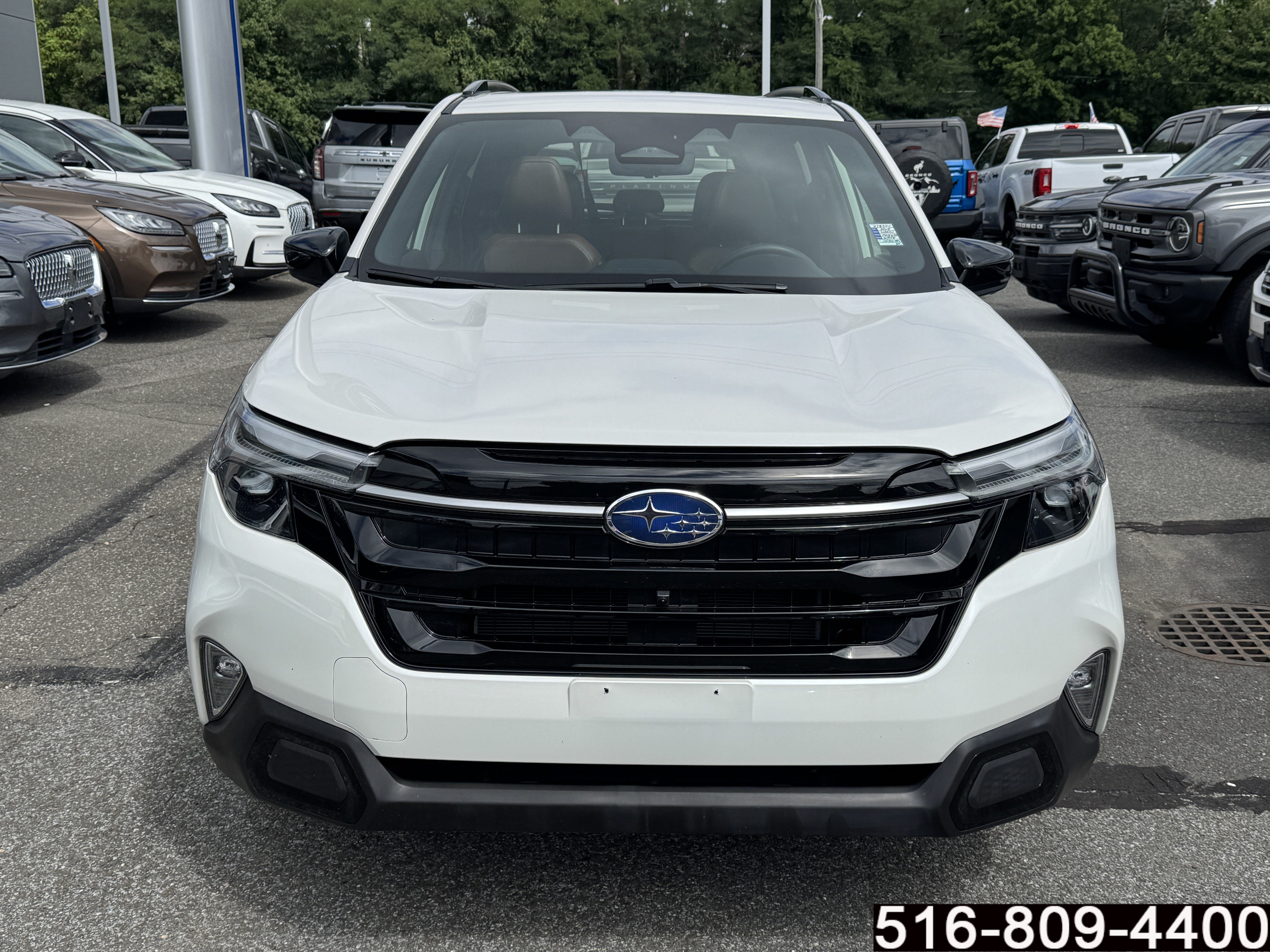 Used 2025 Subaru Forester Touring AWD/4WD image 2