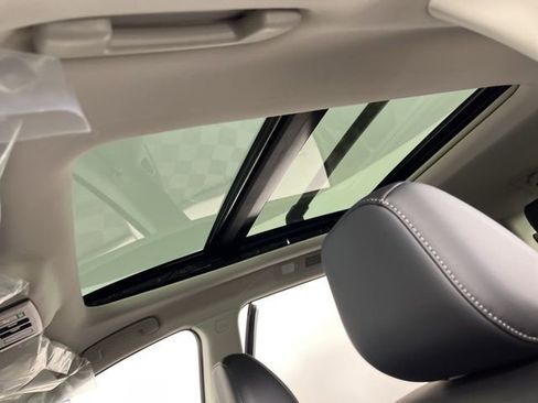 New 2026 Nissan Pathfinder SL w/ SL Premium Package image 35