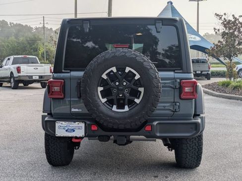 Used 2024 Jeep Wrangler Unlimited Rubicon w/ Technology Group AWD/4WD image 5