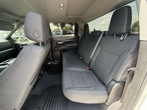 Used 2025 Chevrolet Silverado 1500 LT RWD image 28