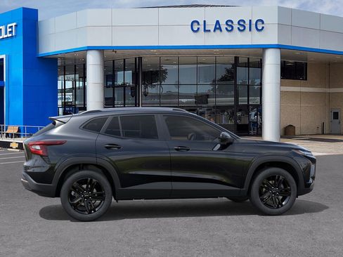 New 2026 Chevrolet Trax ACTIV w/ Driver Confidence Package image 5