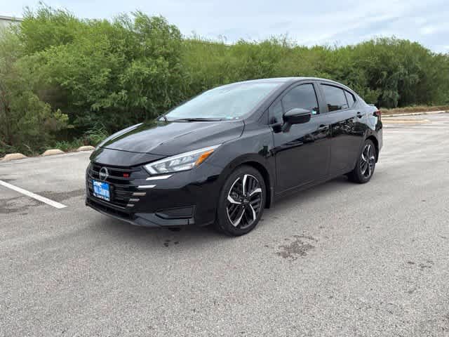 Used 2025 Nissan Versa SR w/ Trunk Package FWD image 1