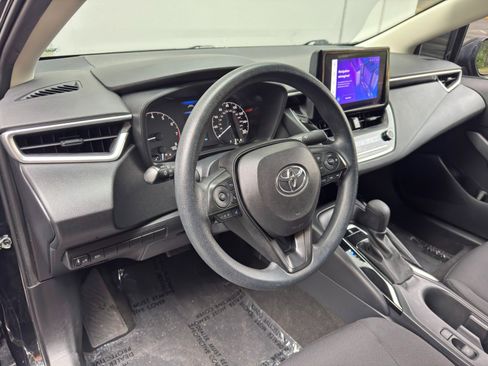 Used 2023 Toyota Corolla LE FWD image 11