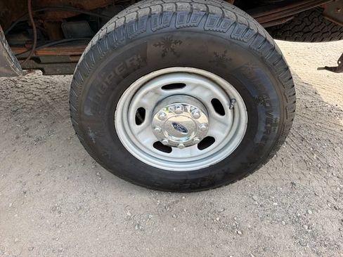 Used 2015 Ford F250 XL w/ Power Equipment Group AWD/4WD image 27