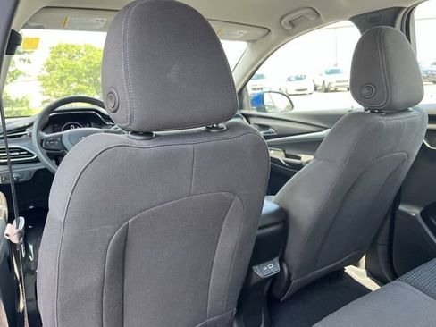 Used 2023 Chevrolet Bolt EUV LT w/ Driver Confidence Package FWD image 33