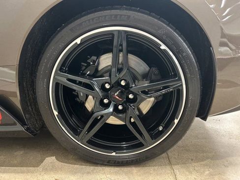 Used 2021 Chevrolet Corvette Stingray Preferred Cpe w/ Z51 Performance Package image 19