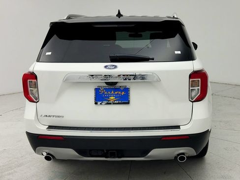 Used 2022 Ford Explorer Limited w/ Equipment Group 301A RWD image 7