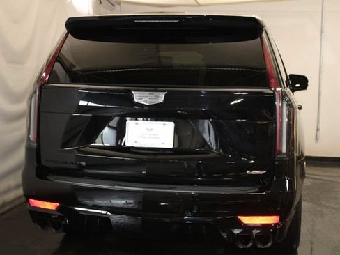 Used 2023 Cadillac Escalade V AWD/4WD image 6