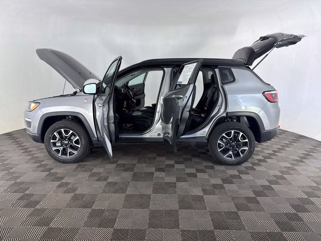 Used 2019 Jeep Compass Trailhawk AWD/4WD image 10