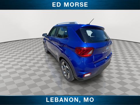 Used 2025 Hyundai Venue SEL FWD image 6