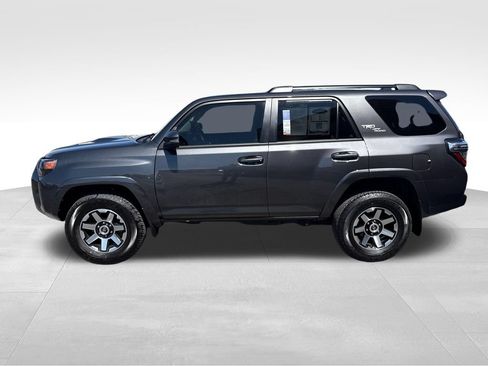Used 2023 Toyota 4Runner TRD Off-Road Premium AWD/4WD image 2