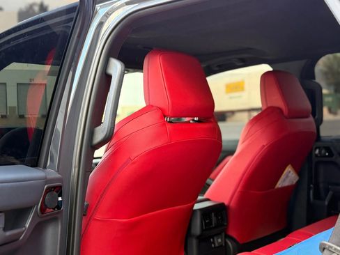 Used 2025 Toyota 4Runner Limited image 25