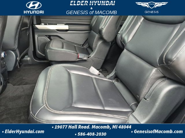 Used 2021 Ford Explorer XLT w/ Equipment Group 202A AWD/4WD image 15