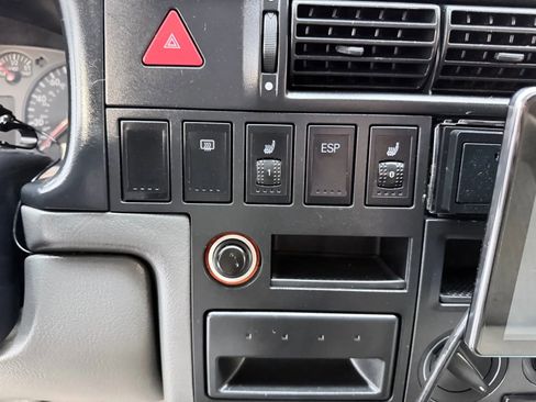 Used 2003 Volkswagen Eurovan MV image 15