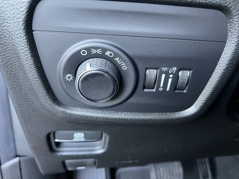 New 2025 Jeep Grand Cherokee L Laredo w/ Luxury Tech Group I image 10