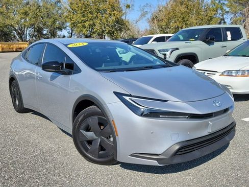 Used 2024 Toyota Prius LE image 8