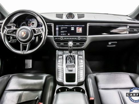 Used 2021 Porsche Macan S w/ Premium Package image 18