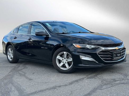 Used 2022 Chevrolet Malibu LT image 38