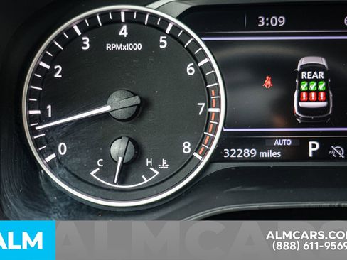 Used 2025 Nissan Pathfinder SL image 53