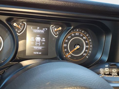 Used 2024 Jeep Wrangler Sport S image 21