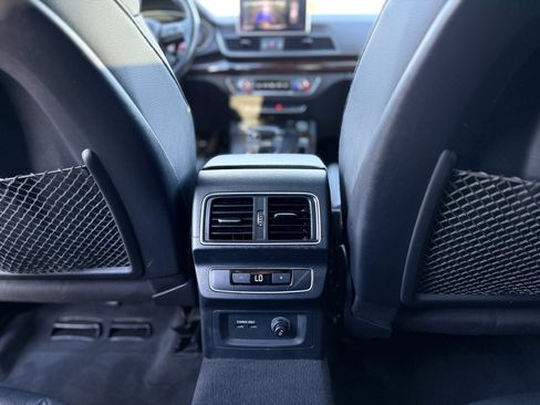 Used 2019 Audi Q5 2.0T Premium Plus w/ Premium Plus Package image 37