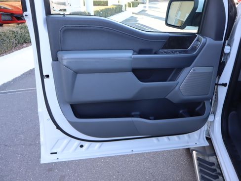 Used 2021 Ford F150 Lariat w/ Equipment Group 501A Mid image 17