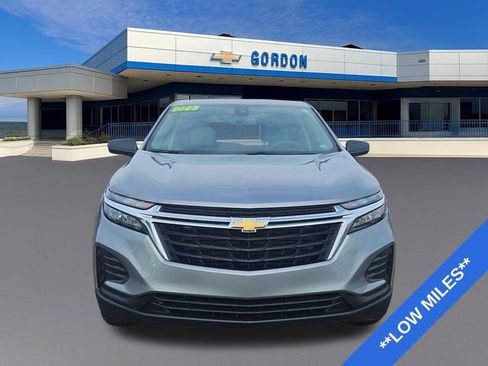 Used 2023 Chevrolet Equinox LS w/ LS Convenience Package image 2