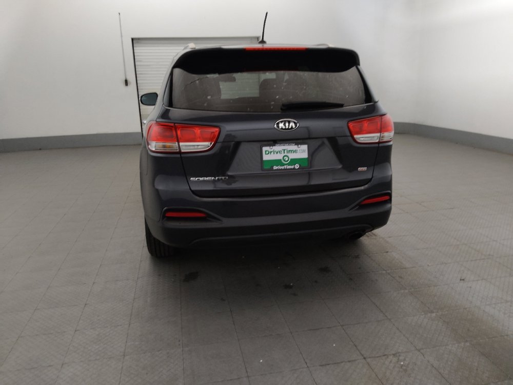 Used 2017 Kia Sorento AWD image 6