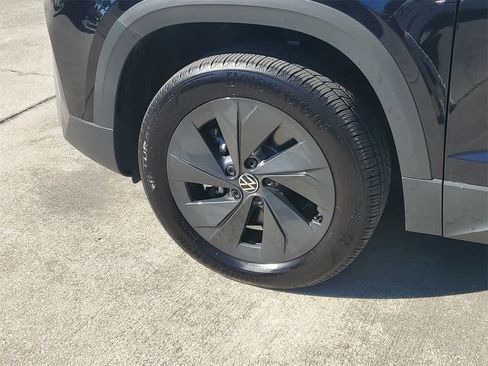 Used 2025 Volkswagen Taos S image 5