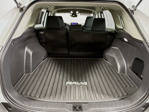 Certified 2025 Toyota RAV4 LE FWD image 25