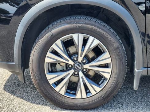 Certified 2023 Nissan Rogue SV FWD image 7
