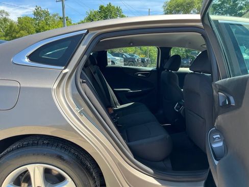 Used 2022 Chevrolet Malibu LT FWD image 31