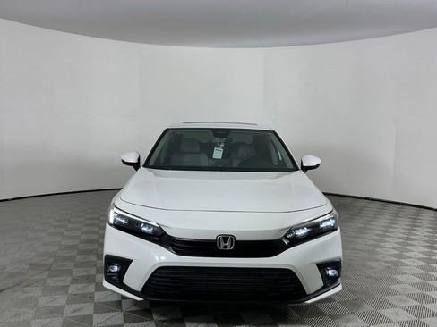 Used 2024 Honda Civic Touring image 2